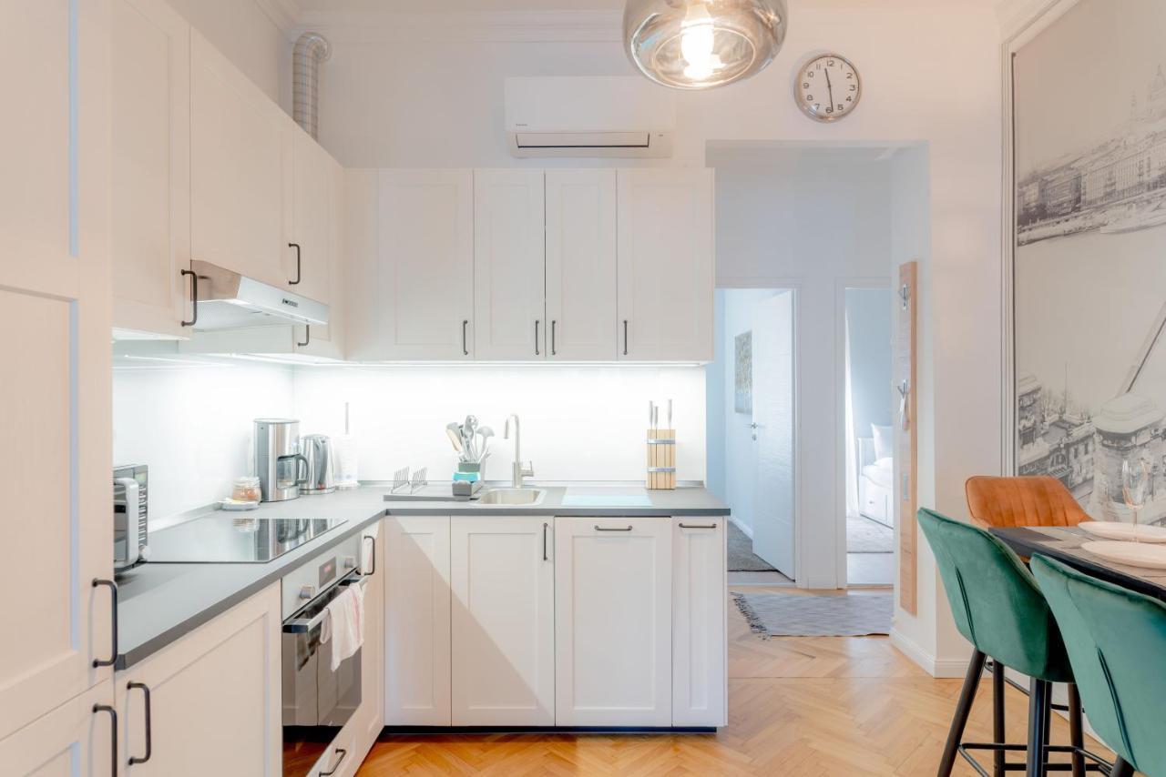 Szip 2 - New In Downtown Apartment บูดาเปสต์ ภายนอก รูปภาพ